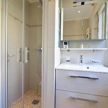 Assia & Nathalie - Luxury Marais Bed & Breakfast 4*