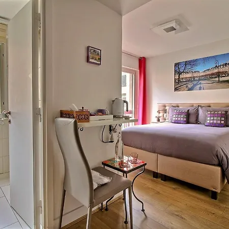 Assia & Nathalie - Luxury Marais Bed & Breakfast