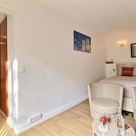 Bed & Breakfast Assia & Nathalie - Luxury Marais Paris