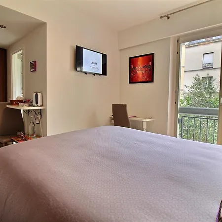 Assia & Nathalie - Luxury Marais Bed & Breakfast Paris